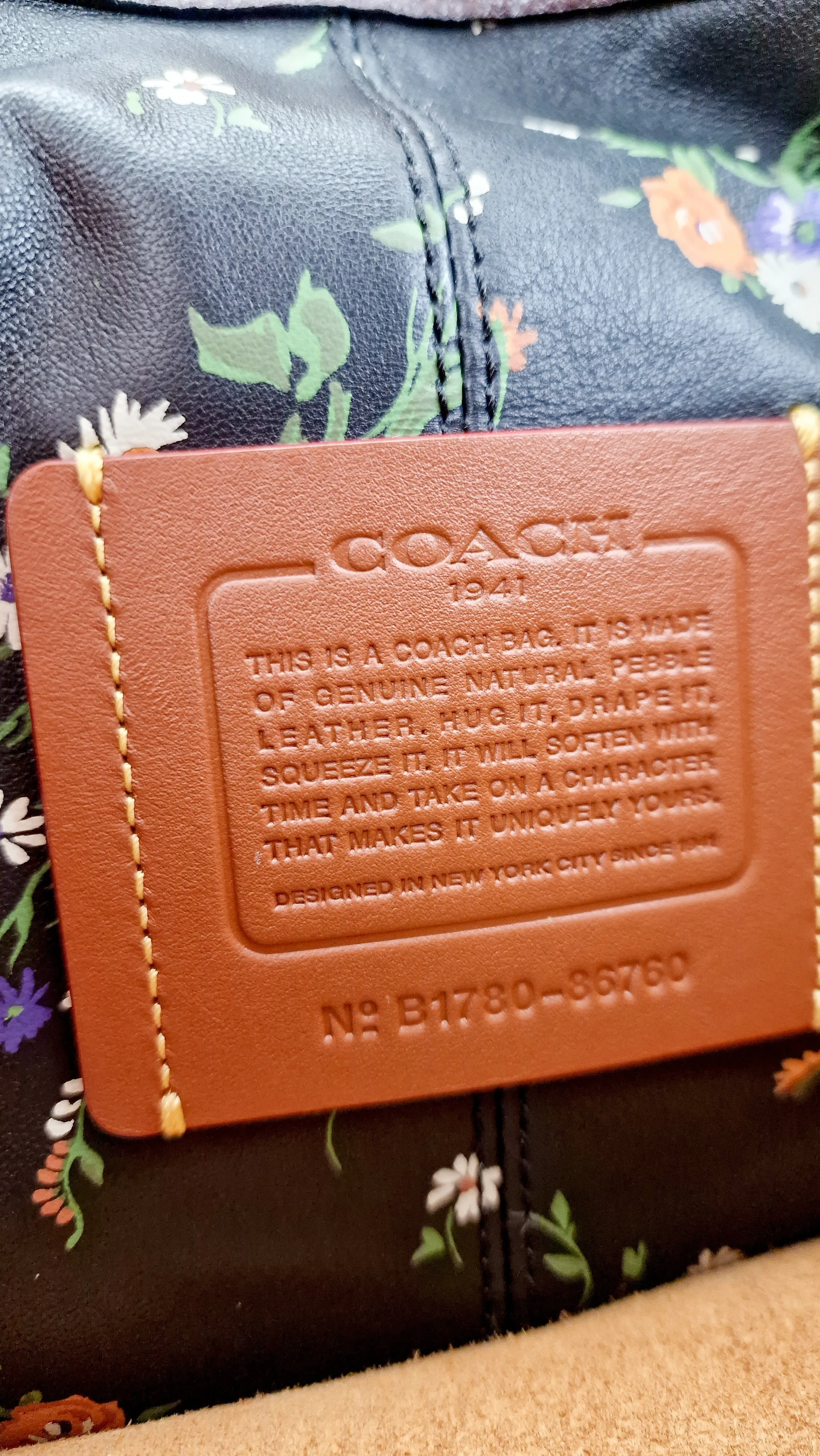 Coach 1941 Bandit Hobo 39 Bag in Black and Oxblood - Pebble Leather - 2 in 1 handbag - Coach 86760