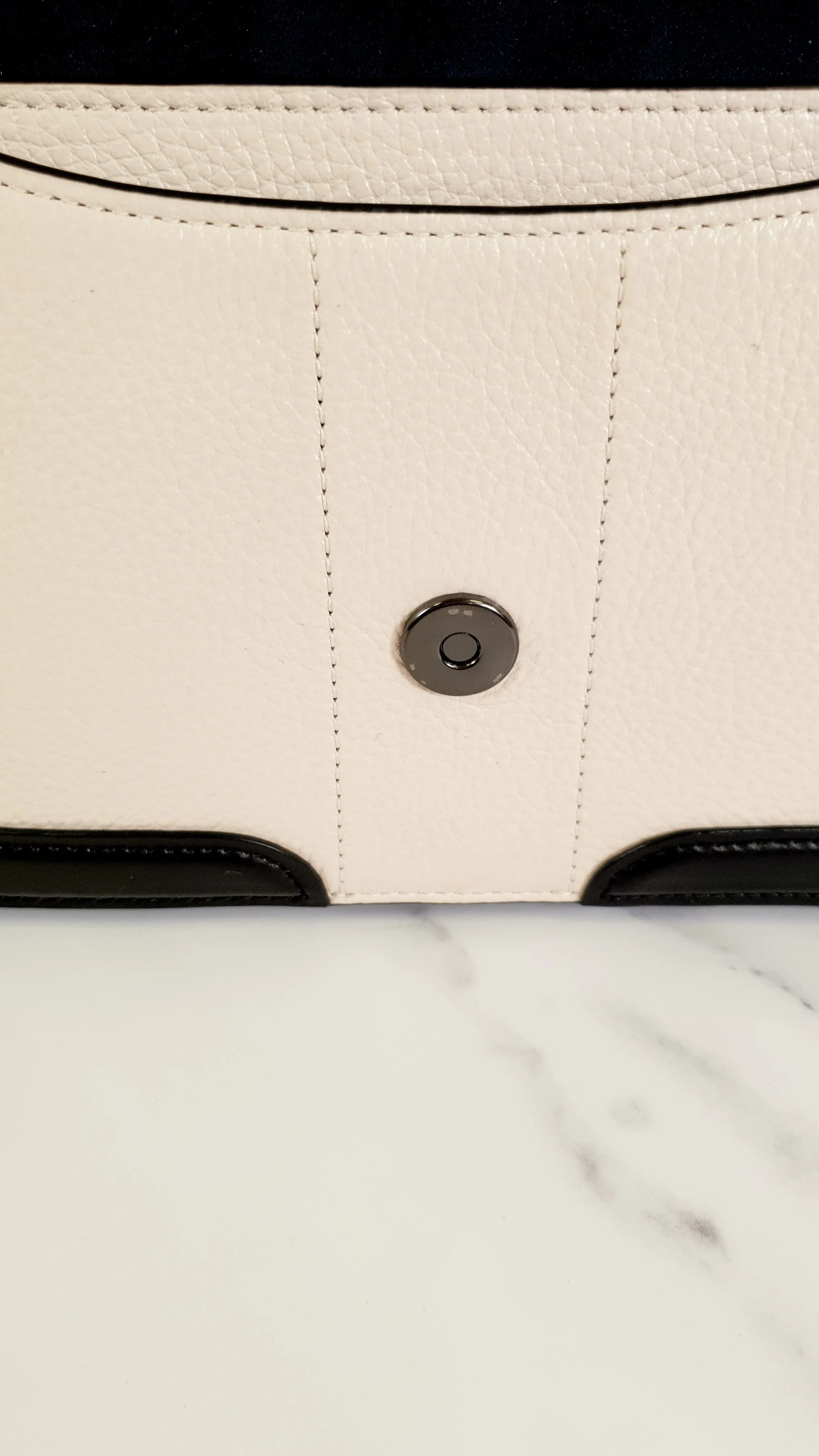 Coach Georgie Shoulder Bag in Colorblock Pebble Leather Kelp Green, Black & Chalk - Army green Coach 6019
