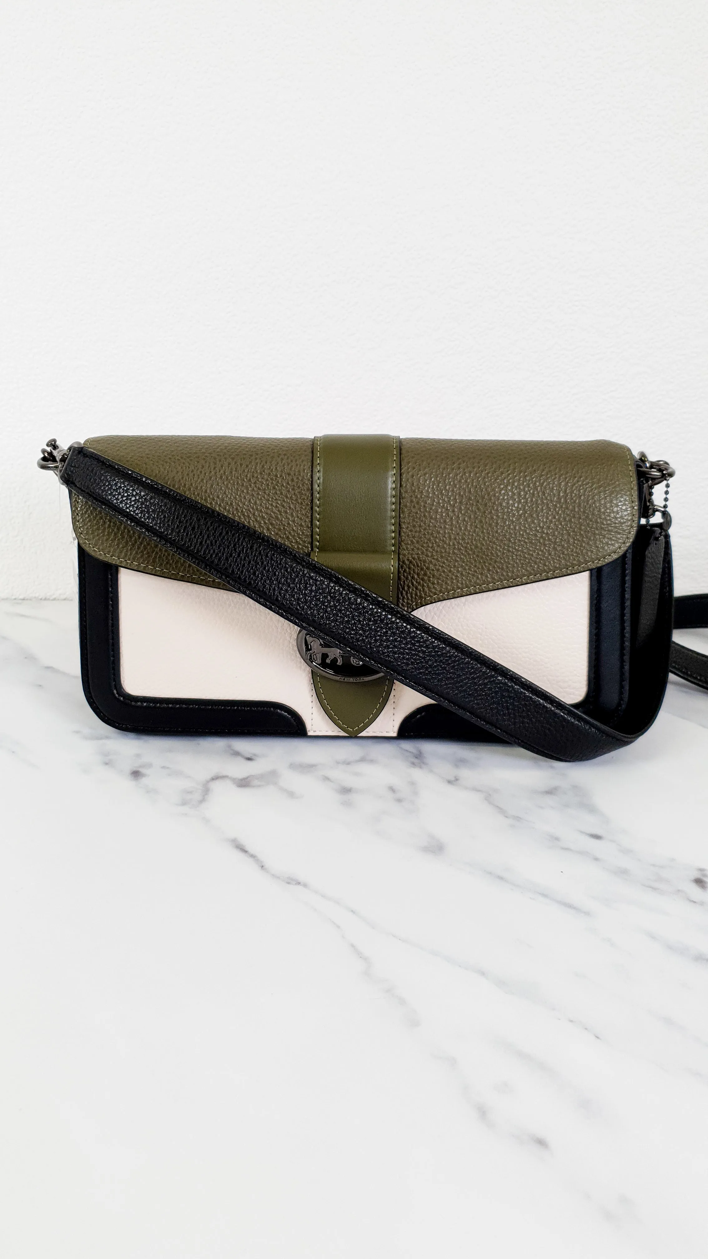 Coach Georgie Shoulder Bag in Colorblock Pebble Leather Kelp Green, Black & Chalk - Army green Coach 6019