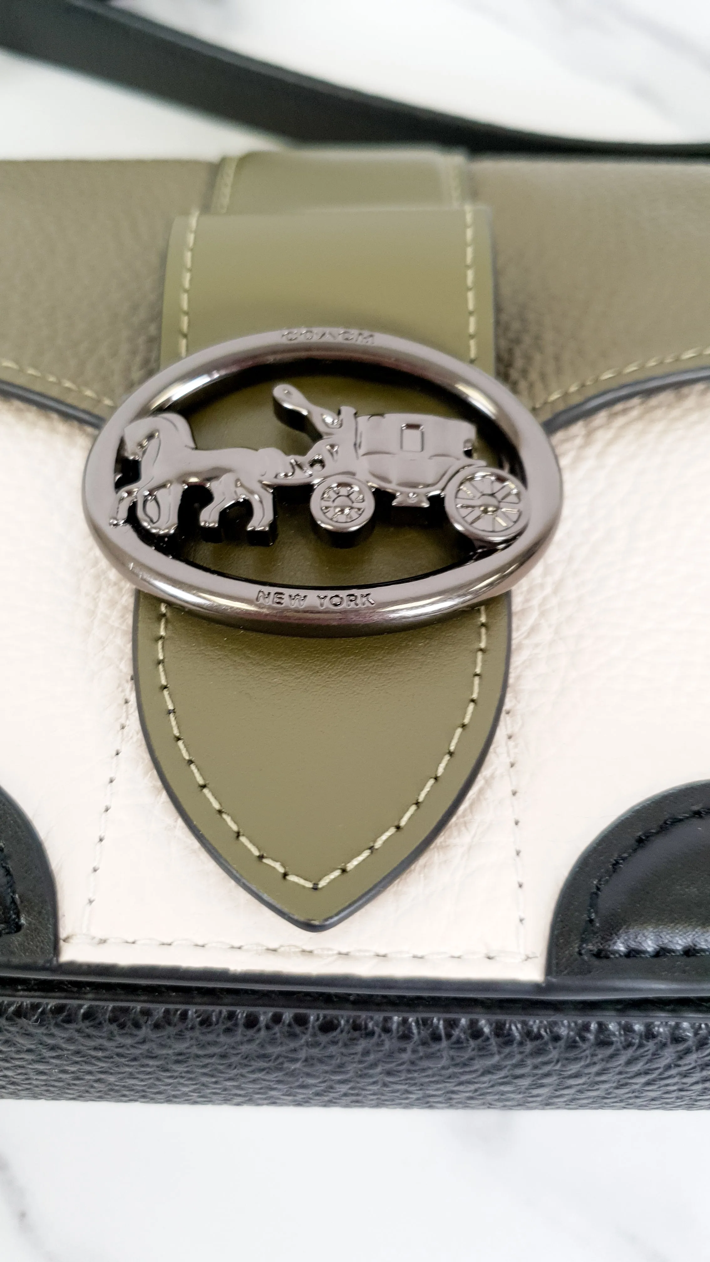 Coach Georgie Shoulder Bag in Colorblock Pebble Leather Kelp Green, Black & Chalk - Army green Coach 6019