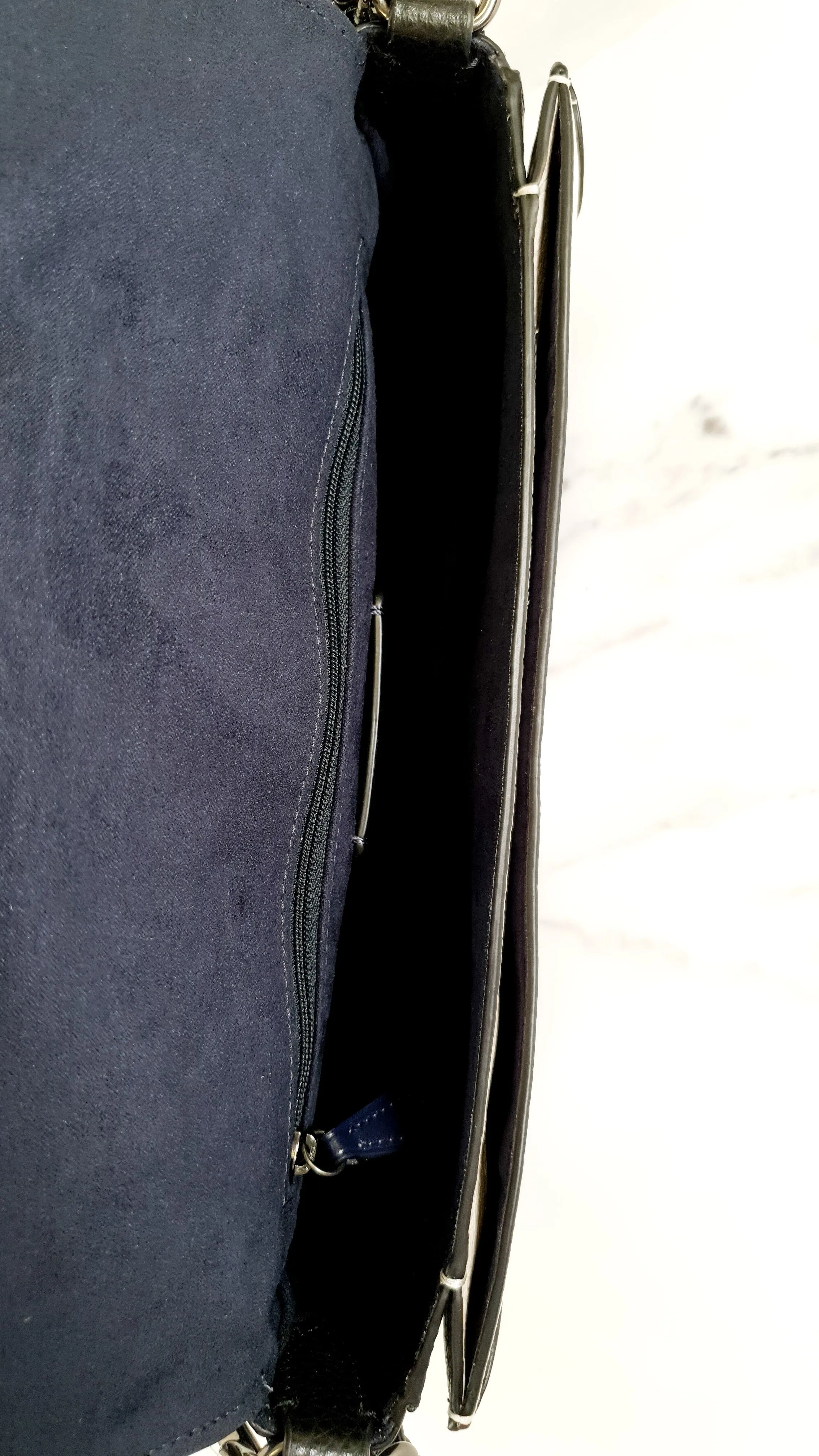 Coach Georgie Shoulder Bag in Colorblock Pebble Leather Kelp Green, Black & Chalk - Army green Coach 6019