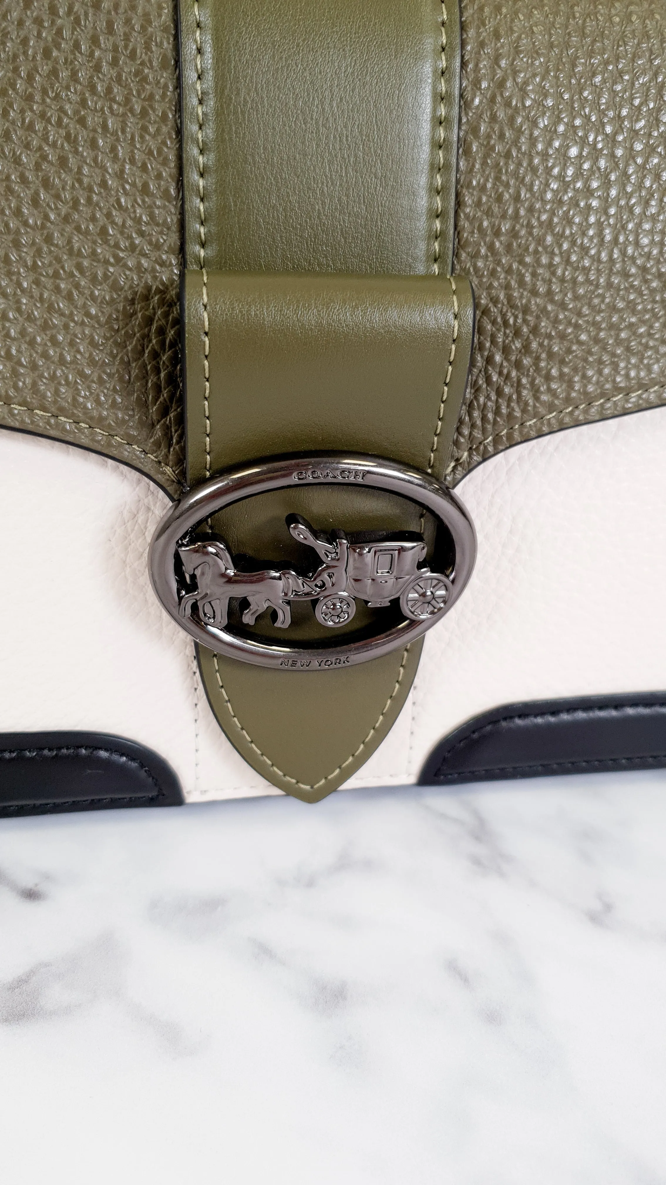 Coach Georgie Shoulder Bag in Colorblock Pebble Leather Kelp Green, Black & Chalk - Army green Coach 6019