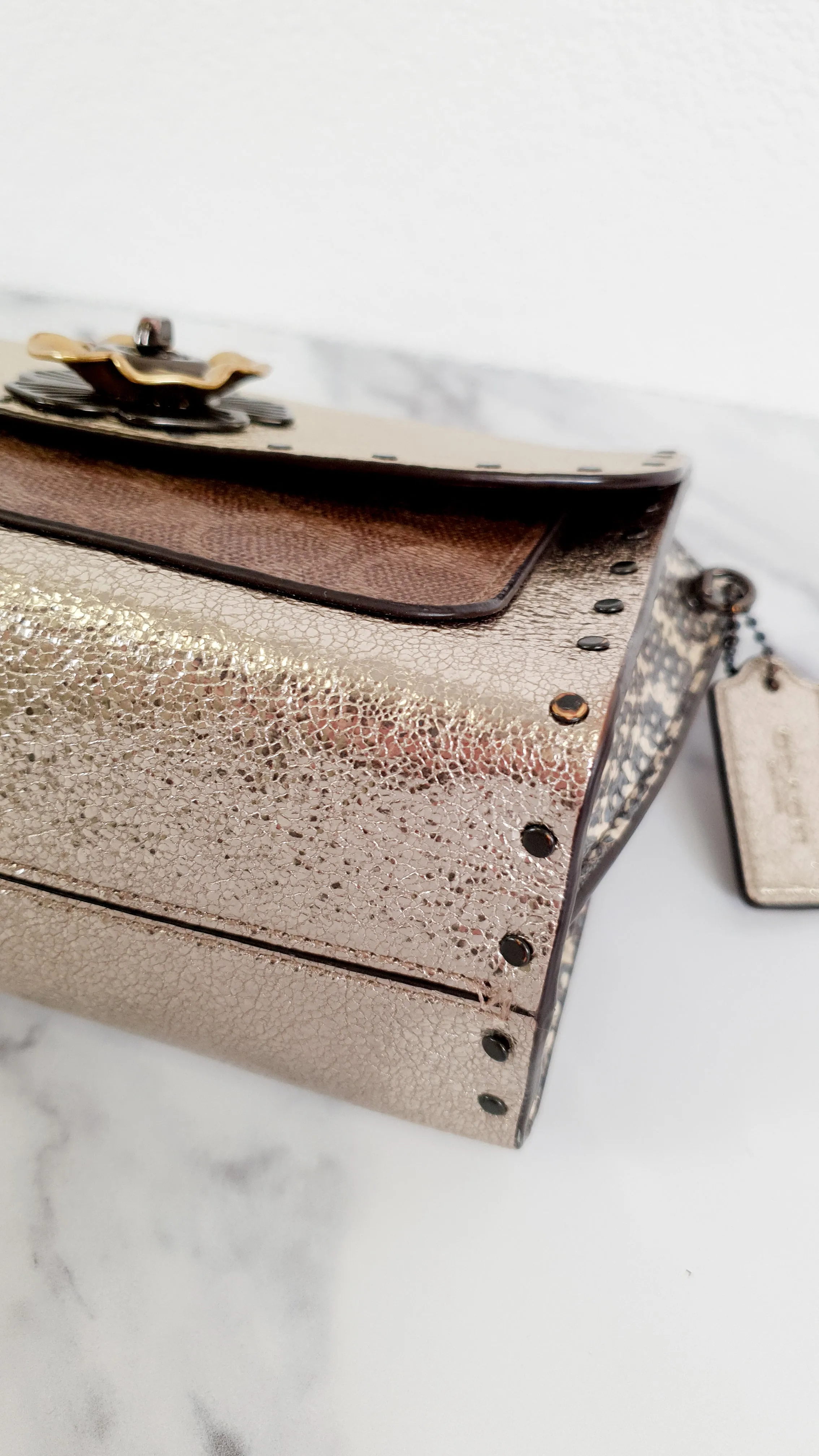 Coach Parker 18 in Signature Canvas With Tea Rose Turnlock, Border Rivets, Snakeskin Detail & Metallic Leather - Shoulder Bag Crossbody Bag Champagne Platinum Beige - Coach 39680