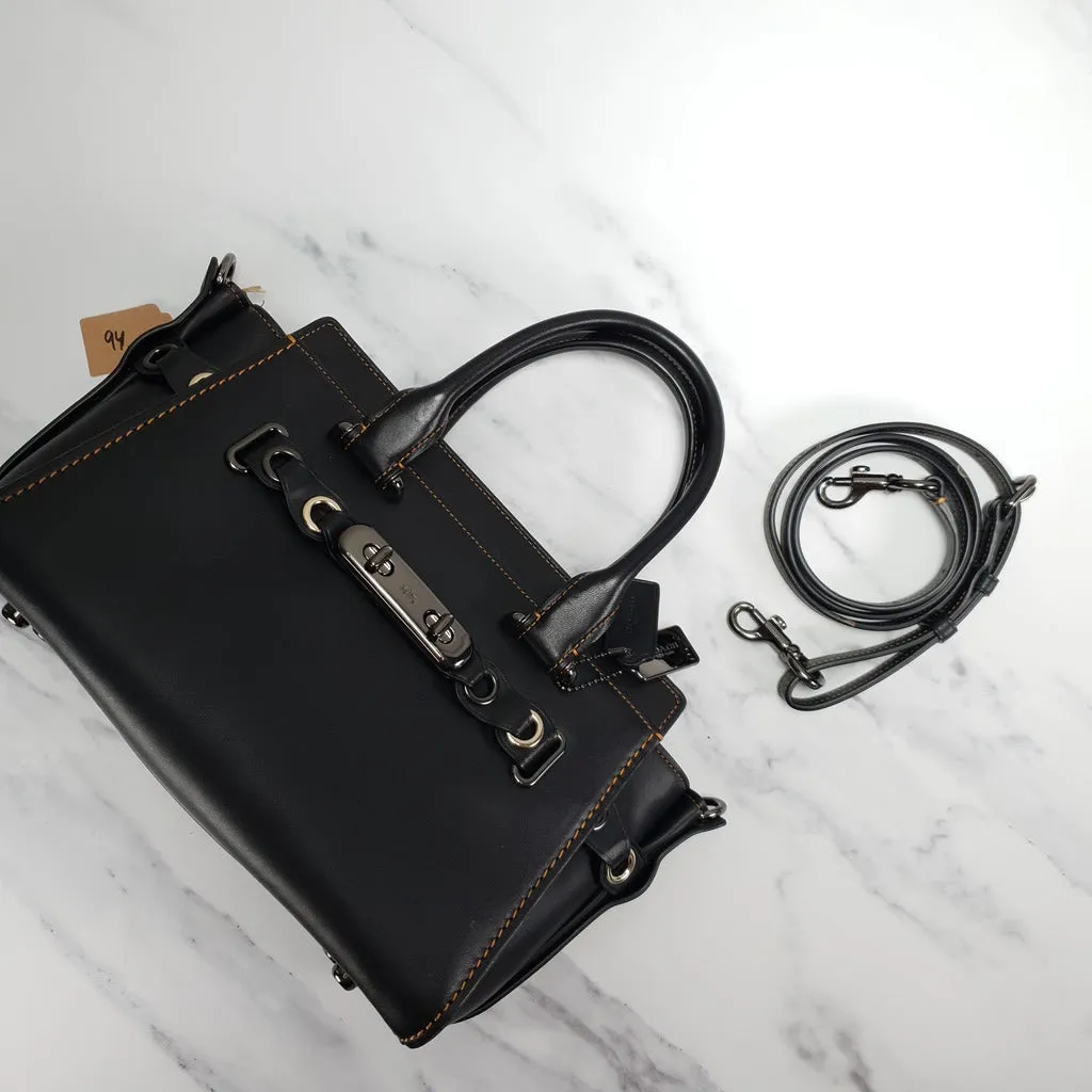 Coach Swagger 27 in Black Glovetanned Leather with Link Detail - SAMPLE BAG