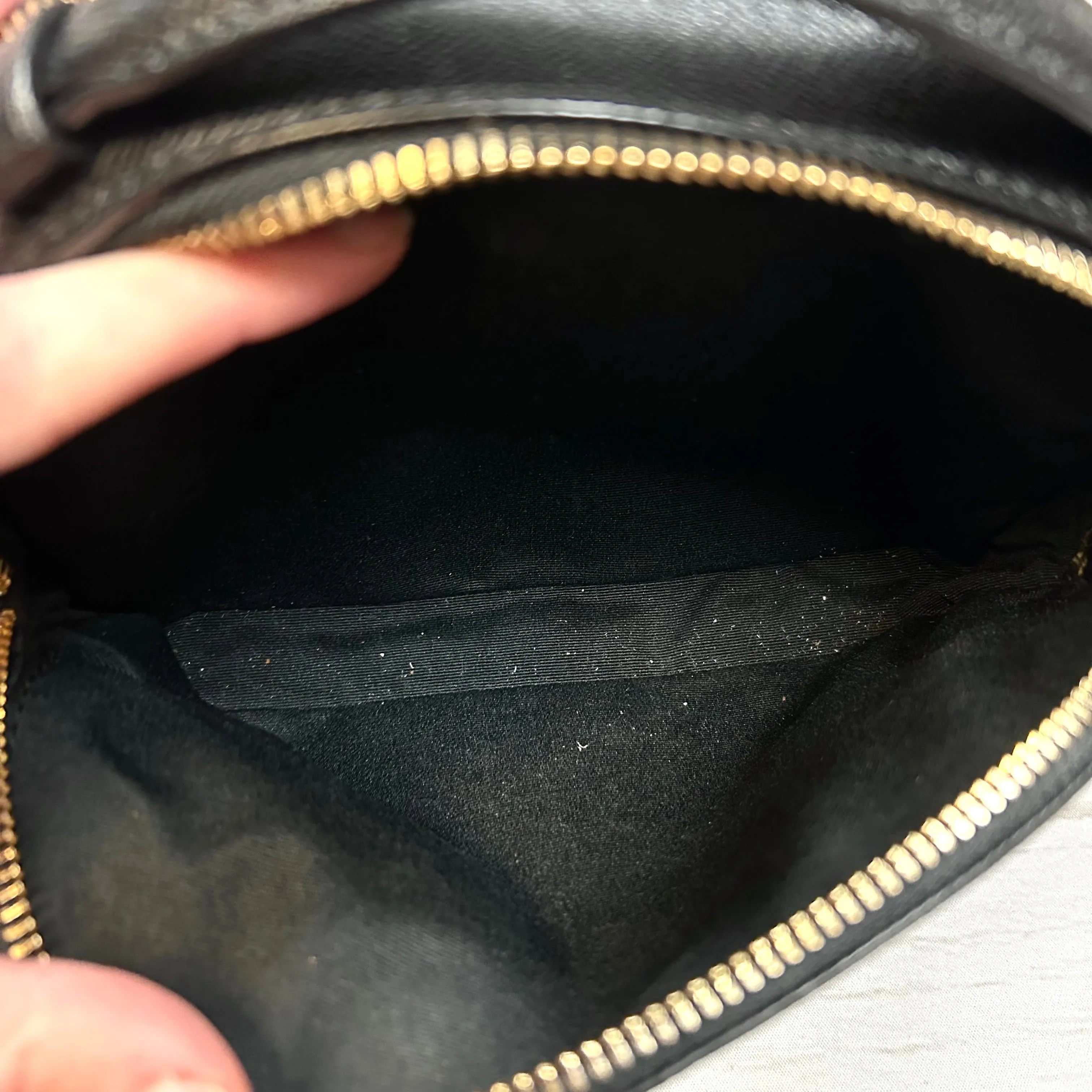Crossbody Designer By Coach  Size: Medium