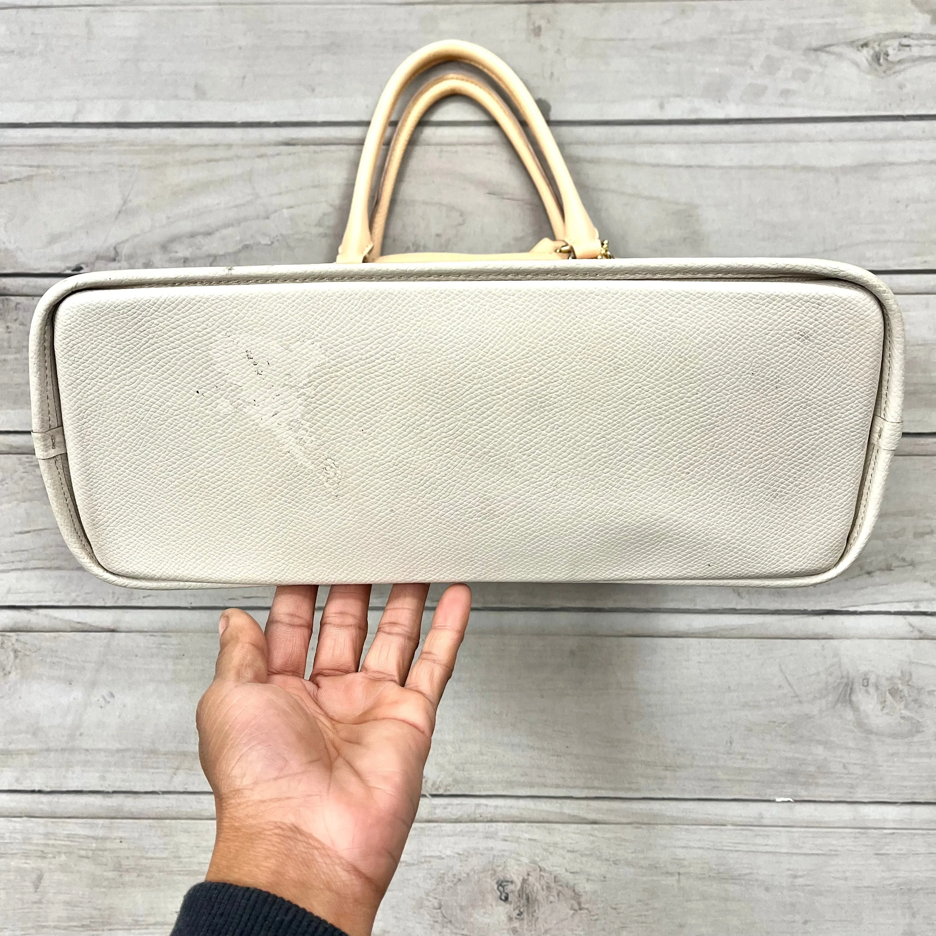 Handbag Designer By Coach  Size: Medium